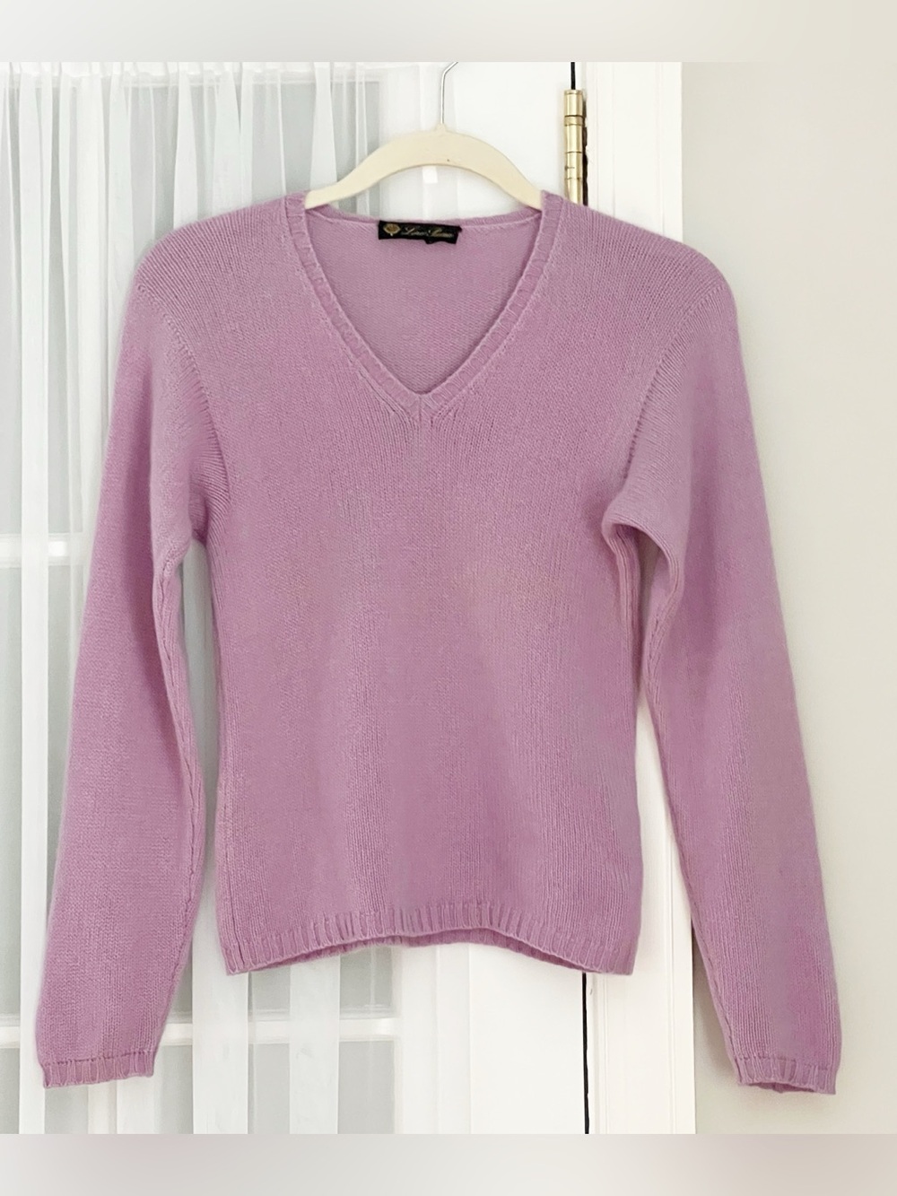 Loro Piana 100% Cashmere Purple V-Neck Sweater Size 38/ US 0-2 - Picture 6 of 8